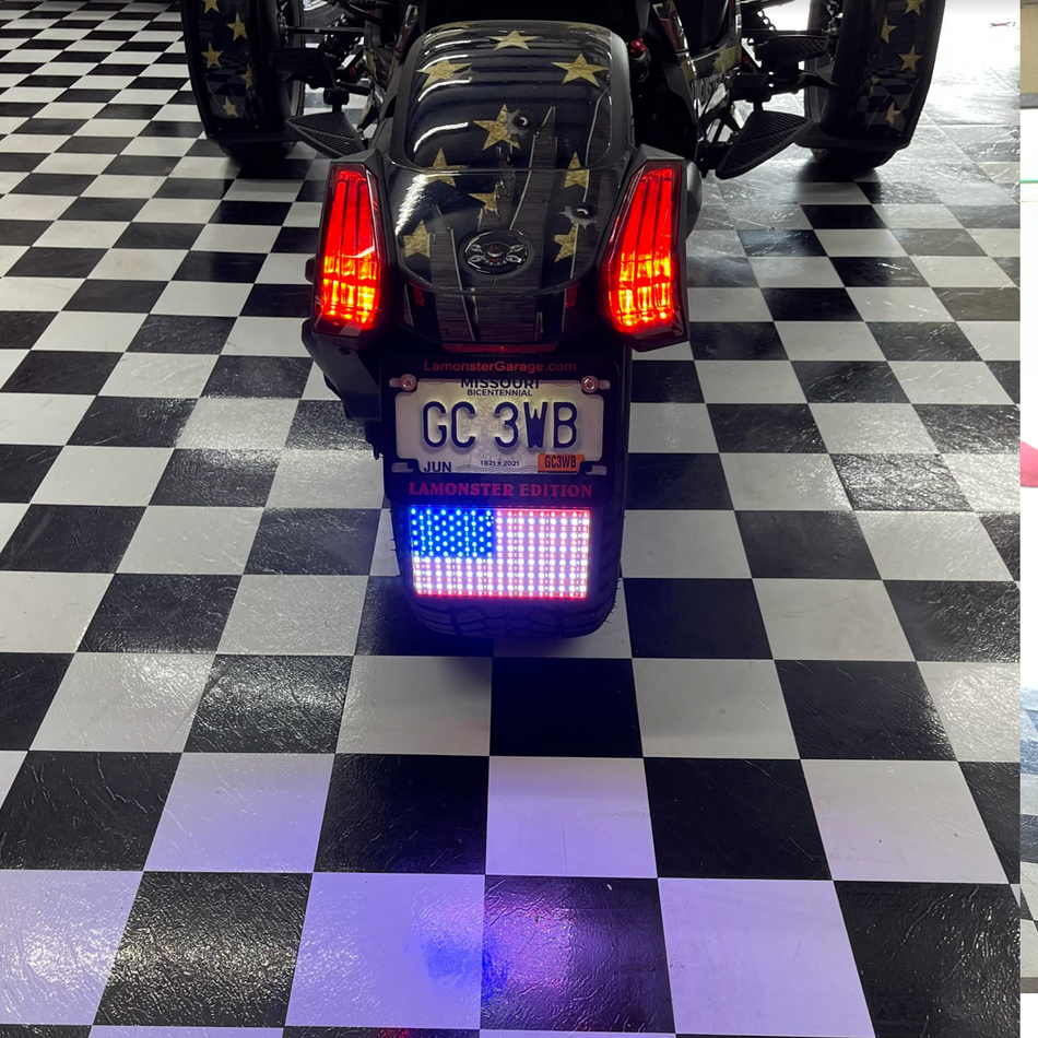 Lamonster Garage Patriot Flag LED - 2019+ Ryker Models